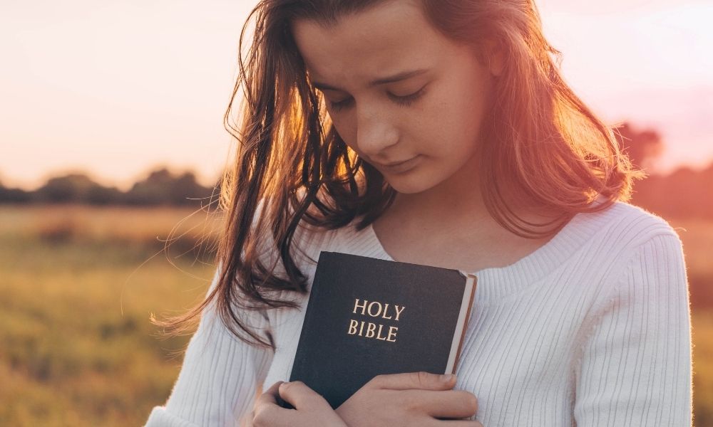 Questions To Ask When Shopping for Your New Bible