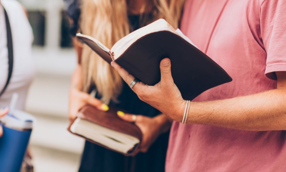 10 Mistakes To Avoid When Studying the Bible