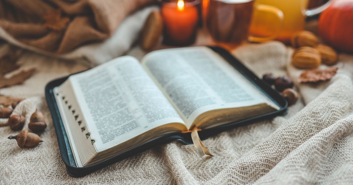 8 Verses About Thankfulness To Remember This Thanksgiving