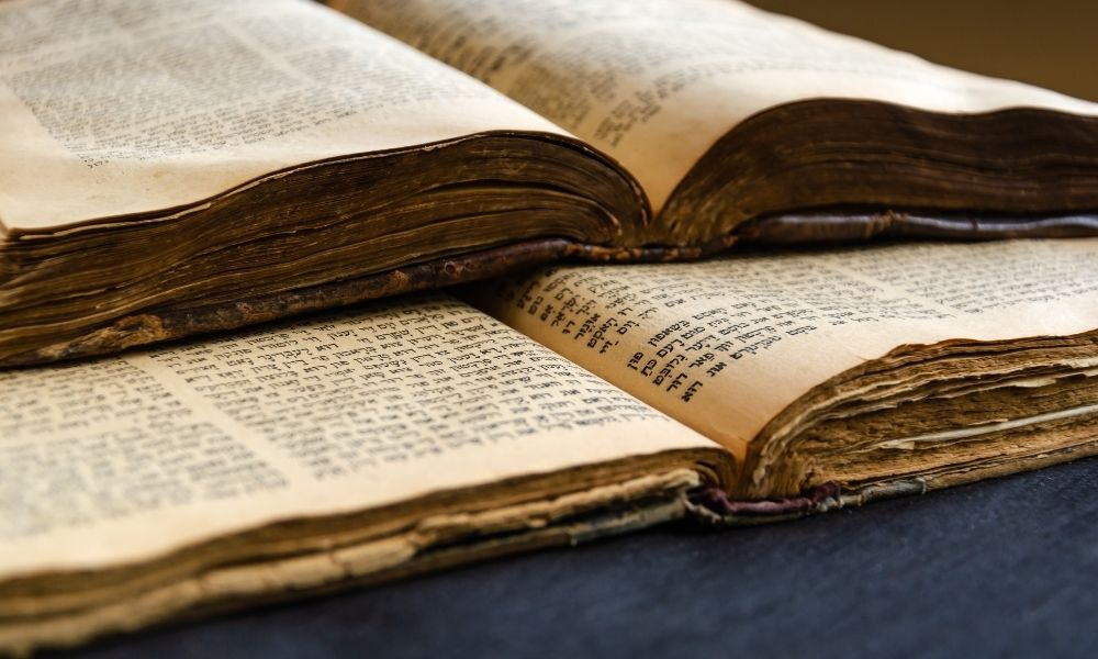 Comparing the Hebrew Bible and the Old Testament